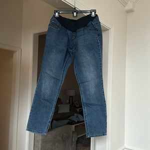 Petite Large maternity over the belly skinny jeans.